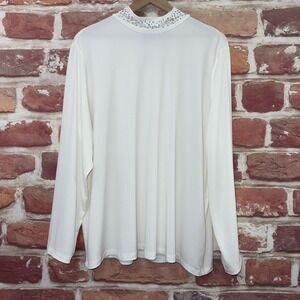 Susan Graver Top Women's 2X White Rhinestone Neck Casual Evening Stretchy Shirt